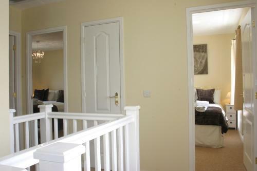 2 Chambers Avenue