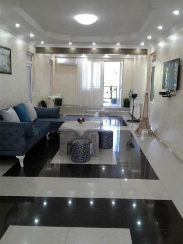 Hostal Gonio House