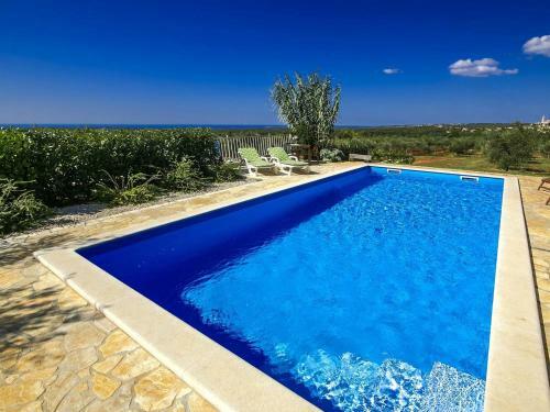 Villa Nira