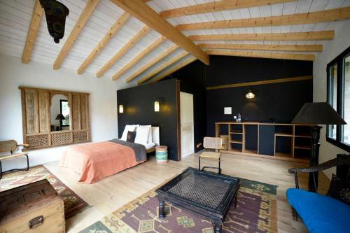 Bed & Breakfast Palika Lodge