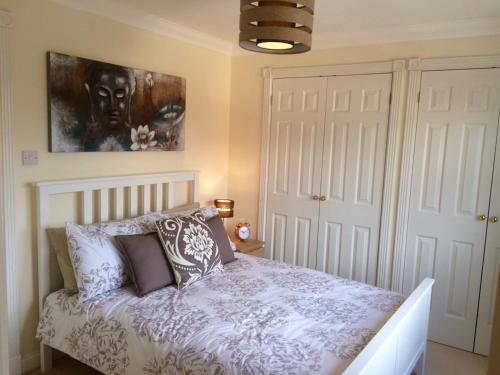 Quarters - Harcourt House Apartment