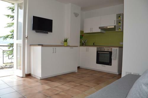 Lierna Beach Apartments