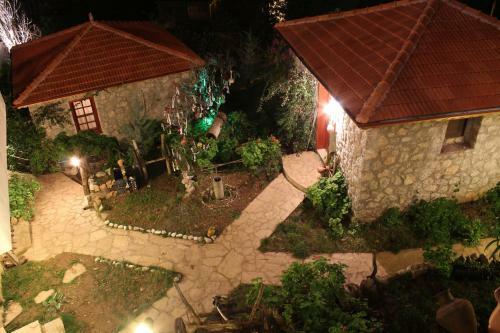 Hostal Faralya Yoruk Evi Hotel