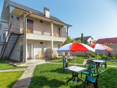 Hostal Akunamatata