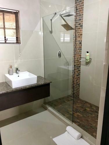 Hostal Aerotropolis Guest Lodge