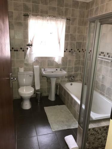 Hostal Aerotropolis Guest Lodge