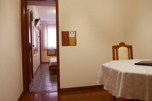 Car�cia Hotel (adult Only)