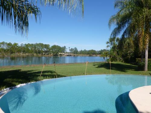 Villa Stever Llc
