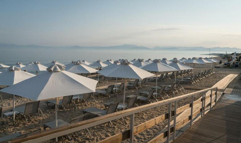 Hotel Acharavi Beach