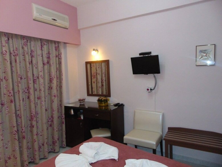 Hotel Avra