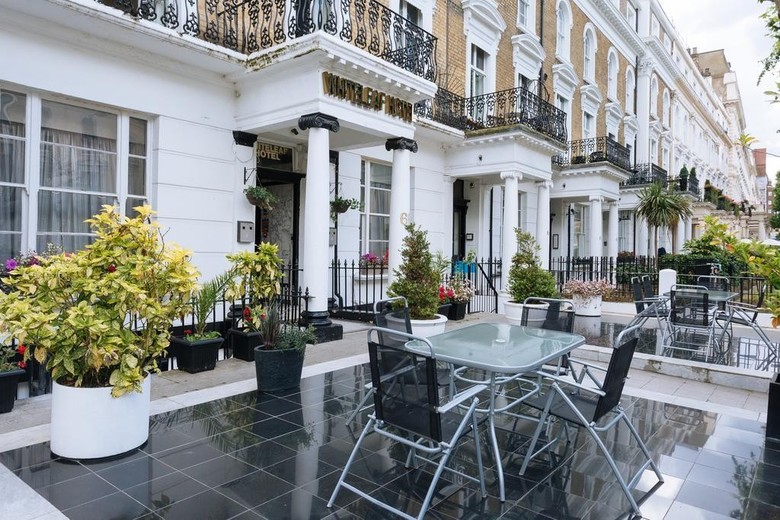 Whiteleaf Hotel