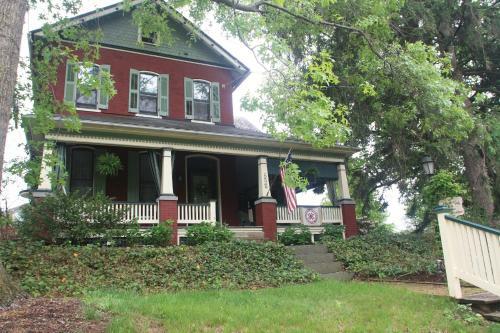 Amanda Gish House Bed & Breakfast