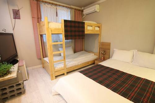 Hostal Pohang Youngildae Guesthouse