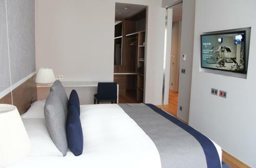 The Key Aparthotel