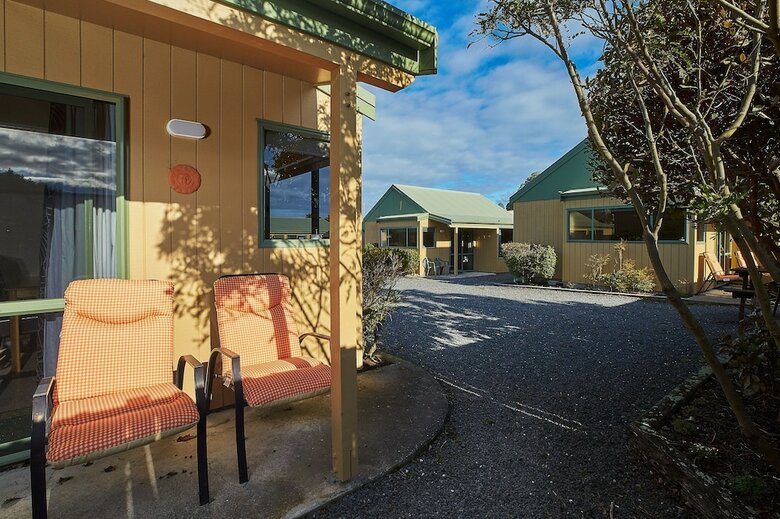 Motel Bay Cottages