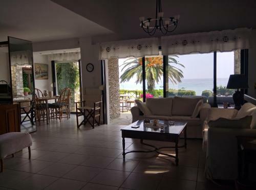 Villa Beach Front Chanioti