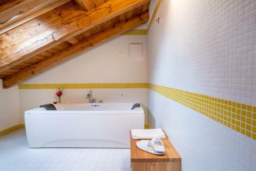 Hotel Palazzo Lodron Bertelli. Dimora Storica & Spa