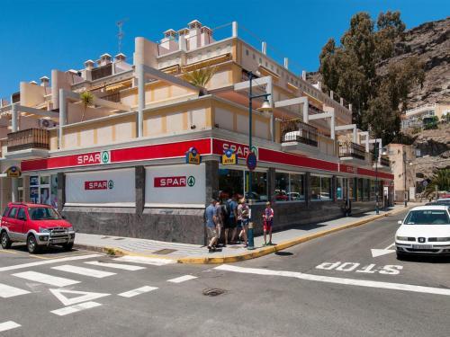 Beachfront Apartment Mog�n Mb