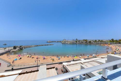 Beachfront Apartment Mog�n Mb