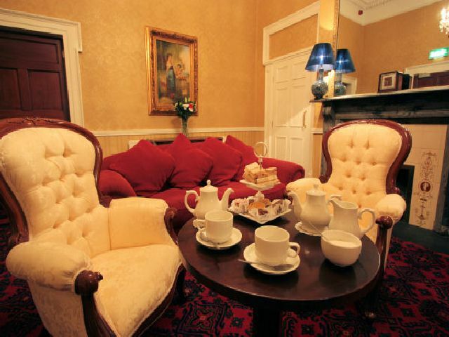 Castle Hotel