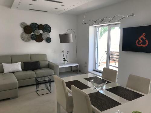 Apartments Artemus Belveder