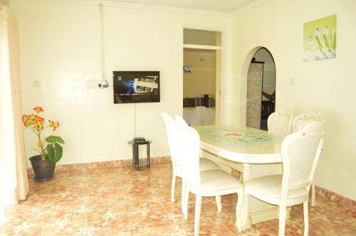 Hostal The Crown Inn Guest House