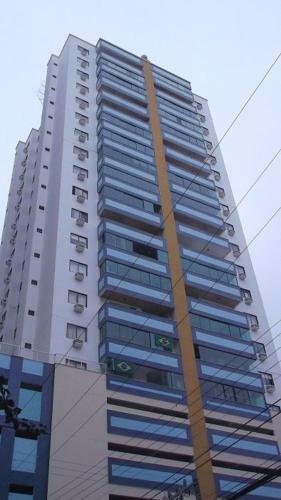 Apartamento Dante Tomio