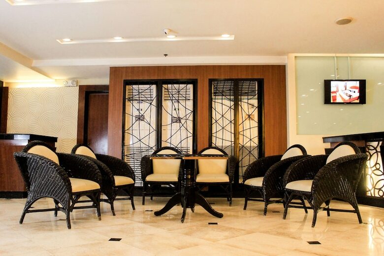 Hotel Palm Plaza