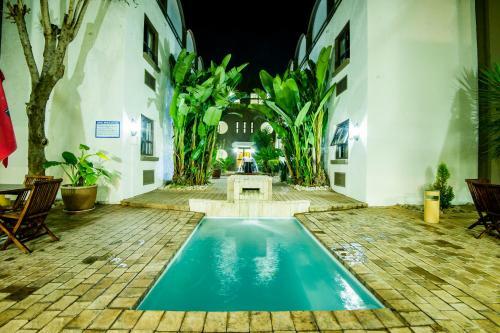 Hotel Sierra On Main