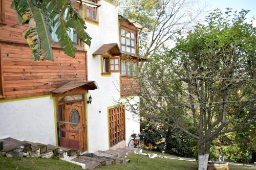 Hostal Caba�as El Chalet