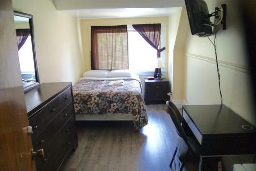 Hostal Mina's Guest House