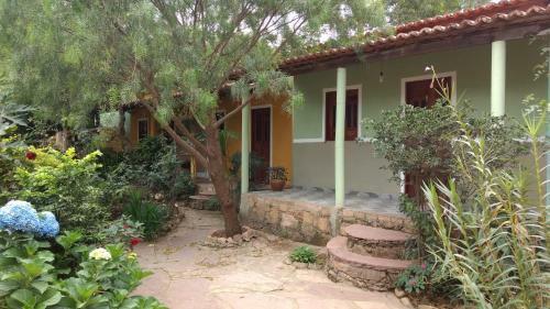 Hostal Pousada Lirio Do Vale