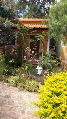 Hostal Pousada Lirio Do Vale
