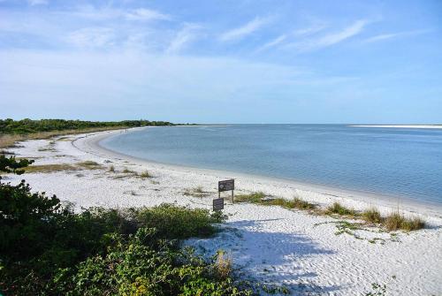 Lovers Key Beach Club #201 Holiday Home
