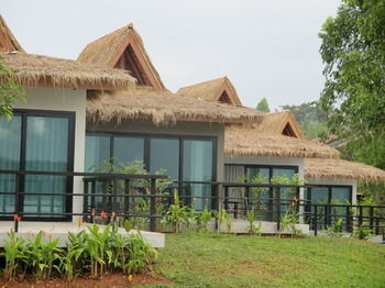 Hotel Sanctuary Nam Ngum Beach Resort