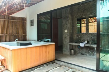 Hotel Sanctuary Nam Ngum Beach Resort