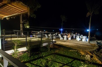 Hotel Sanctuary Nam Ngum Beach Resort
