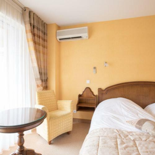 Hotel Logis Du Cheval Blanc