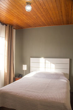 Hotel Maria Jose Suites