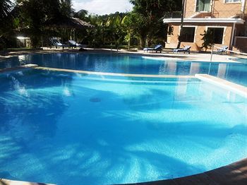 Sunny Golf Hotel