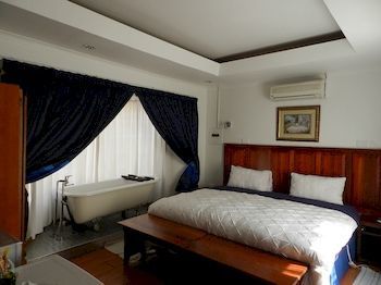 Hotel Sleepers Villa