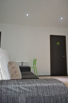 Apple 1 Hotel Queensbay