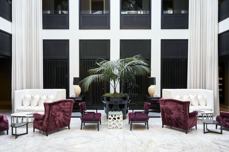 Queen Victoria Hotel