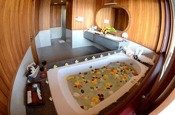 Royal Naypyitaw Hotel