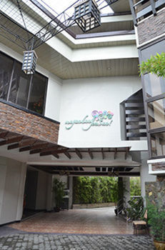 Stonewood Hotel