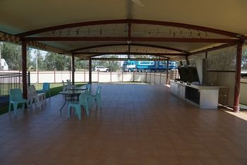 Nandewar Motor Inn