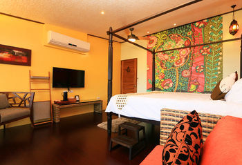 Mystery 13 B&B
