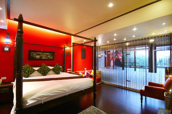 Mystery 13 B&B