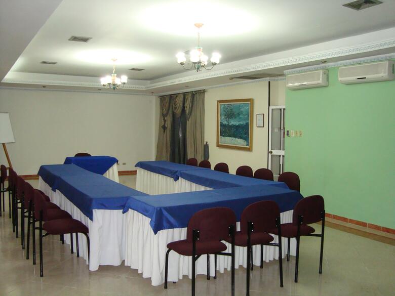 Hotel Plaza Versalles
