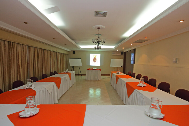 Hotel Plaza Versalles